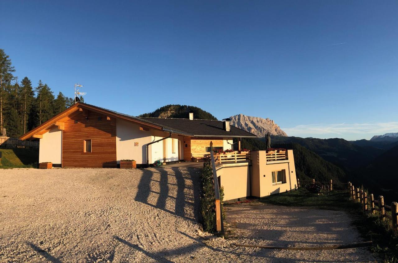 サン・マルティーノ・イン・バディーアAlpinus Agriturismアパートメント エクステリア 写真